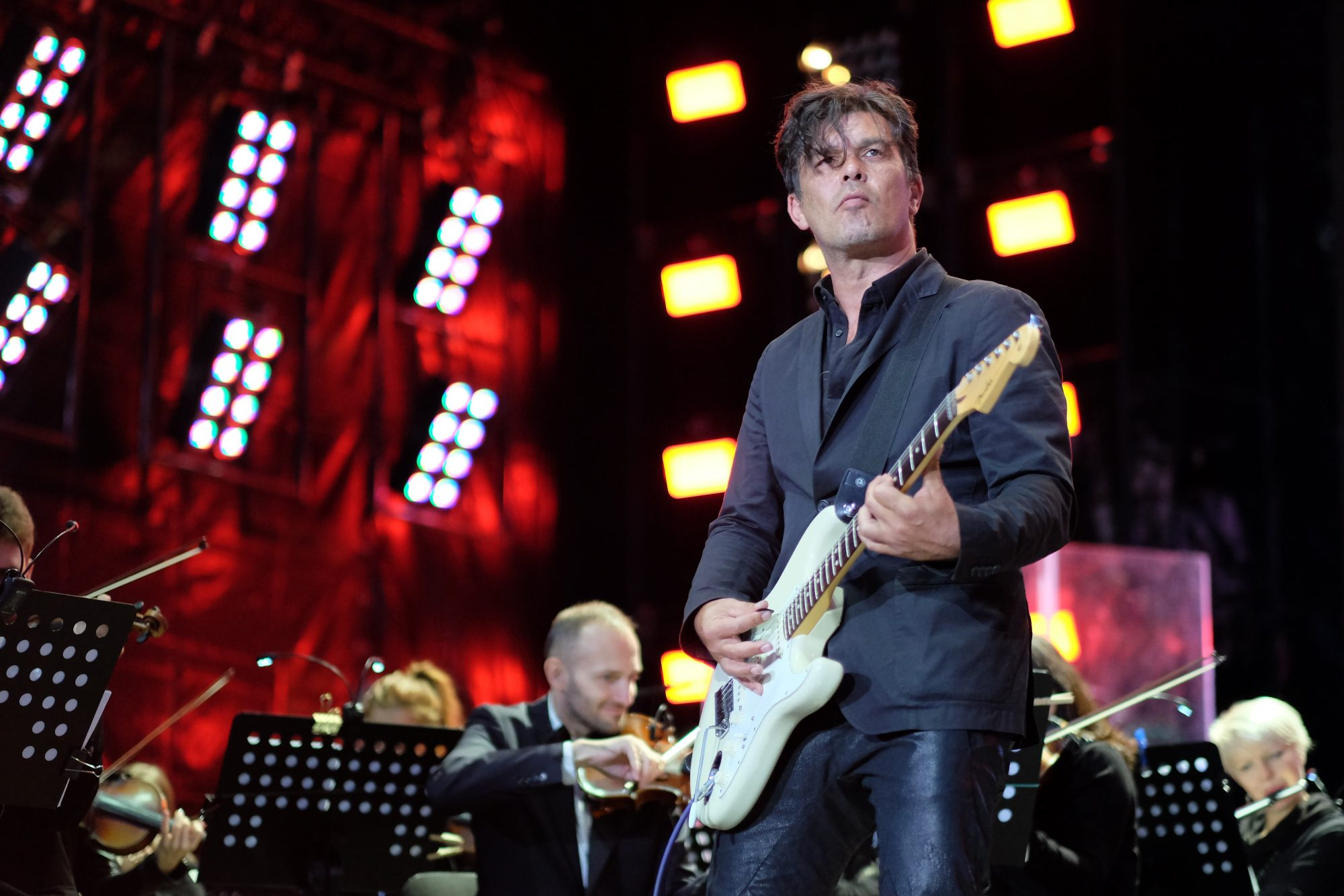 Каспарян и симфонический оркестр. Каспарян и симфонический оркестр. Цой в симфонической обработке слушать. Каспарян и симфонический оркестр концерты 2023. Слушать каспарян симфонический.