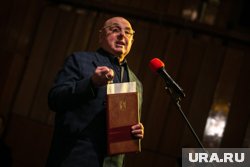 Долинский получил такие награды и звания, как Заслуженный артист России (1994) и Орден Дружбы (2005)