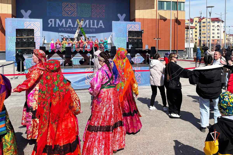Росгвардия обеспечила безопасность проведения первого фестиваля Арктической моды «Ямалица»