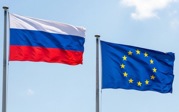 Лидеры ЕС готовятся к возможному прямому диалогу с Путиным, утверждает FT