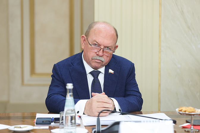 сенатор геннадий орденов