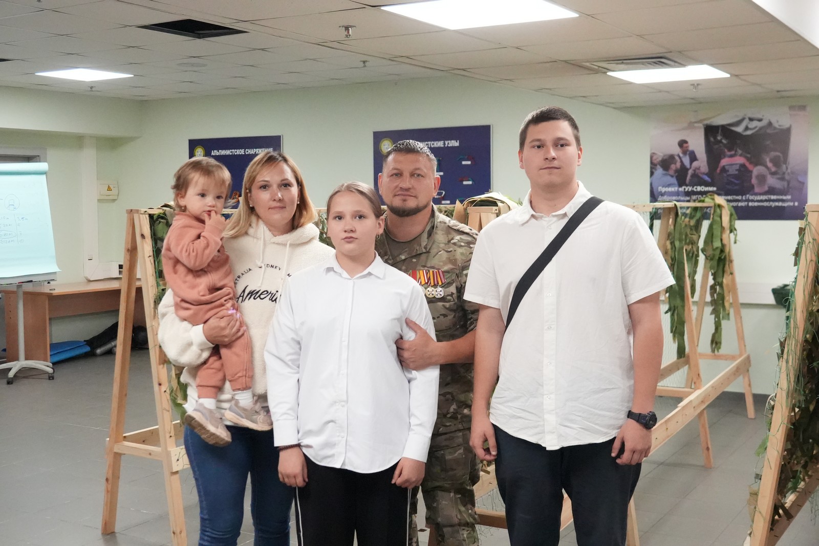 Московская «Единая Россия» провела ко Дню ветеранов боевых действий мастер-класс по оказанию первой помощи - фото 1