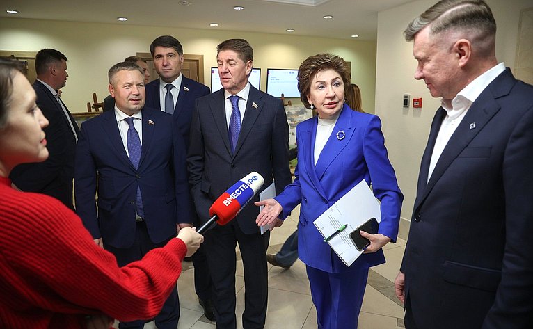 Открытие выставки (15:00, холл 7-го этажа), посвященной проекту по очистке арктических территорий «Чистая Арктика»