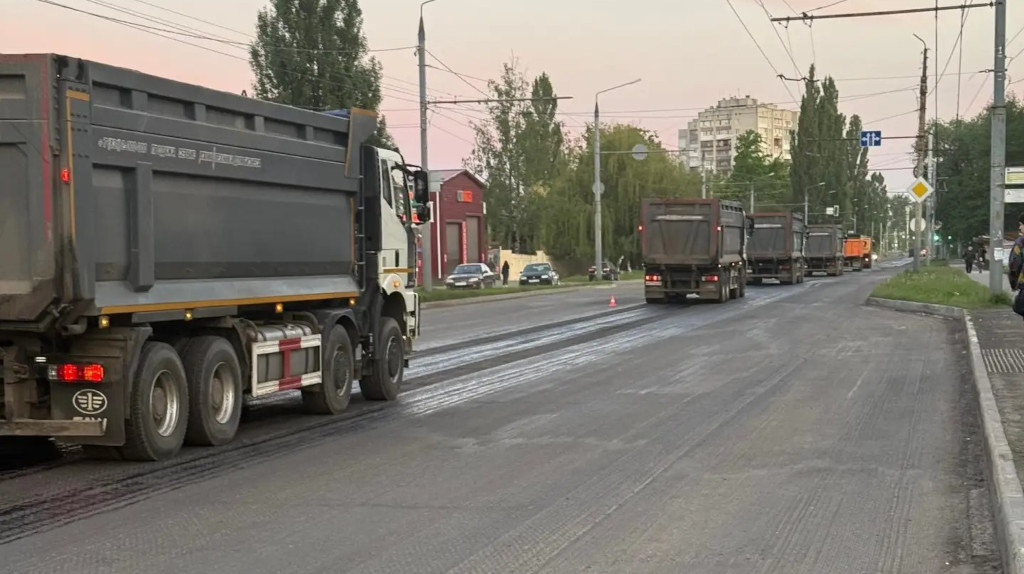На Литейной в Брянске приступили к укладке асфальта