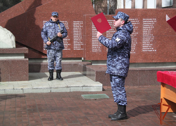 Приведение к присяге новых сотрудников Росгвардии состоялось в Новосибирске 