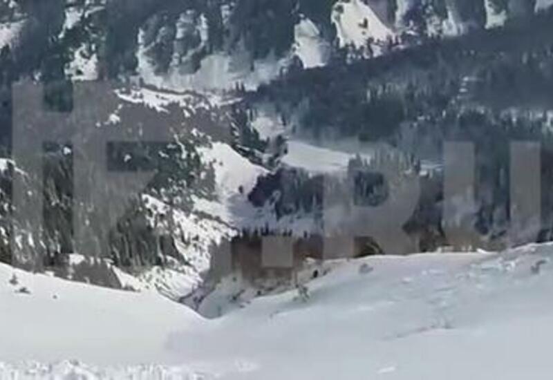 индия горнолыжный курорт гульмарг. сход лавины в сочи. сход лавины. сход лавины в индии. гульмарг сход лавины.