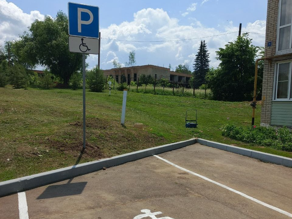 Особые парковки для ветеранов СВО обустроили в трех дворах округа