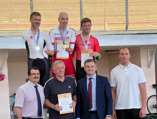 Михаил Асташов выиграл золото чемпионата России