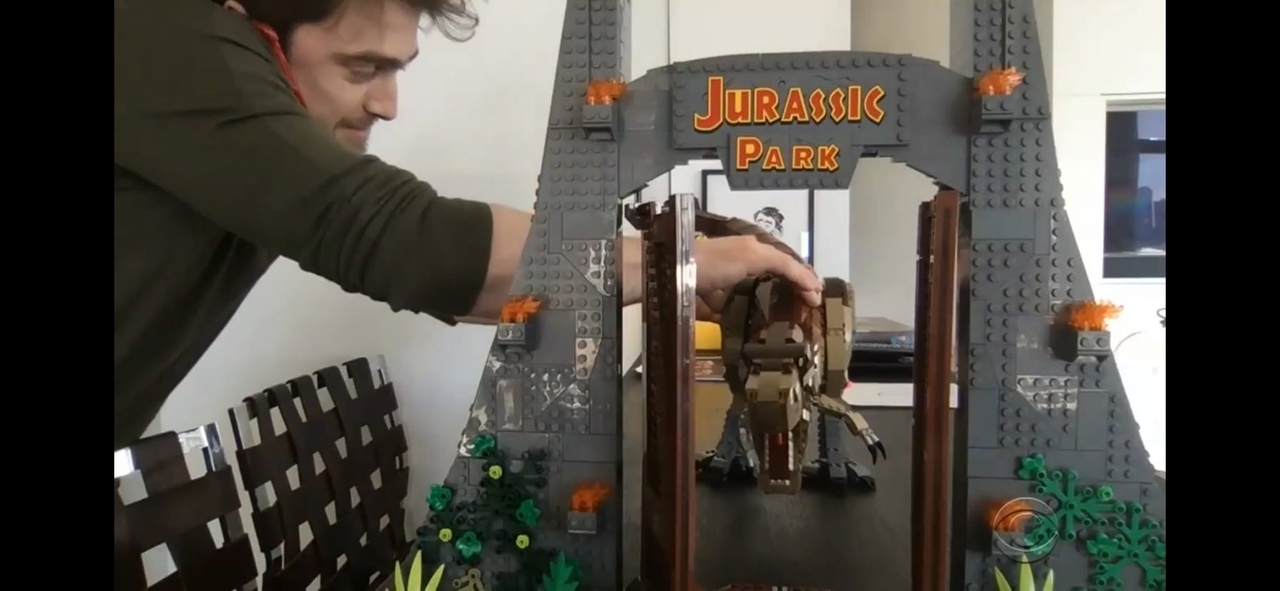 Почему мамы и папы собирают LEGO по ночам: тренд на взрослые конструкторы. Сравнение 5 ключевых производителей