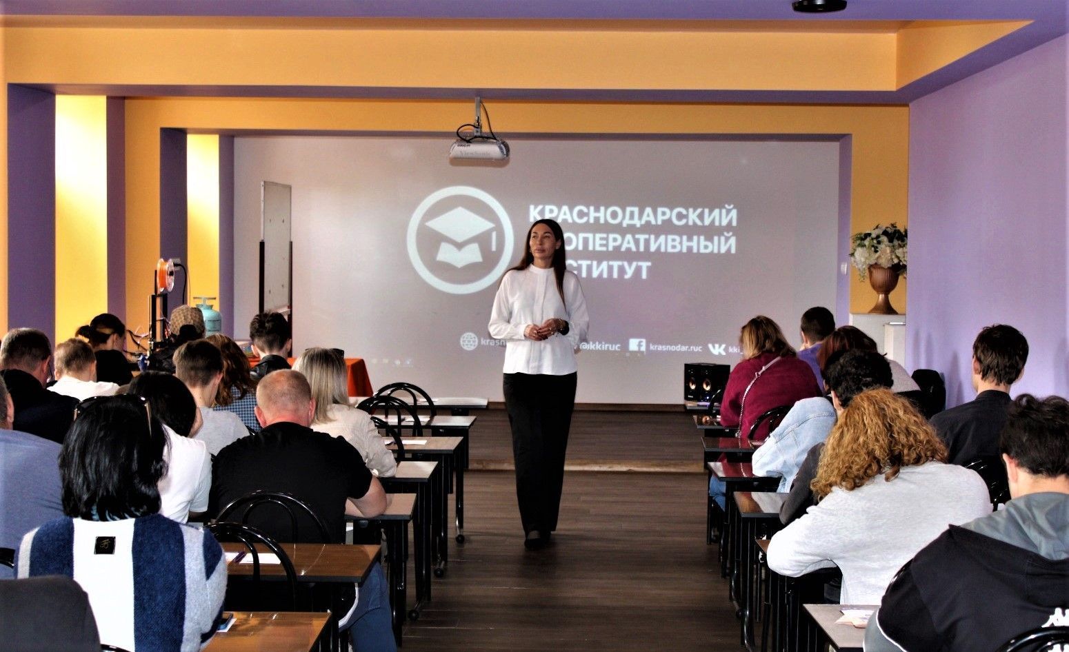 Краснодарский кооперативный институт краснодар отзывы. Краснодарский кооперативный институт в краснодаре. Краснодарский кооперативный институт. Краснодарский кооперативный институт специальности. Вузы краснодара.