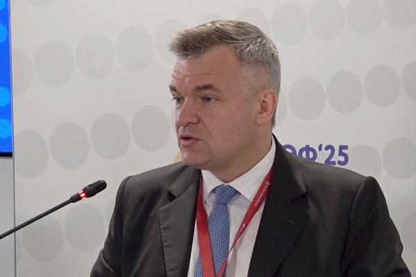 заместитель министра промышленности и торговли РФ Василий Шпак (Фото ComNews)