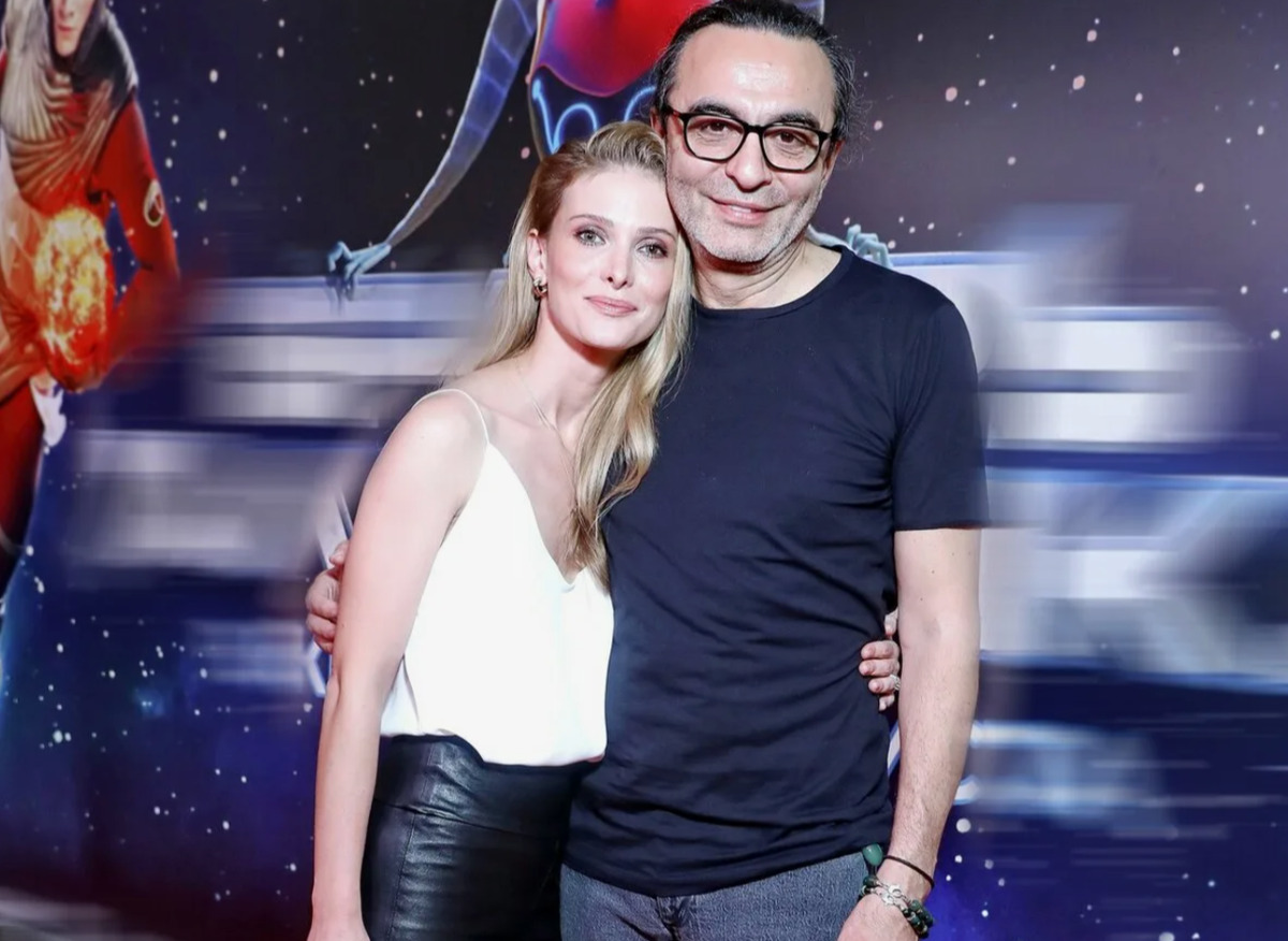 «Каждый год моим детям пишет письма Зима»: Светлана Иванова о доме и семейных традициях