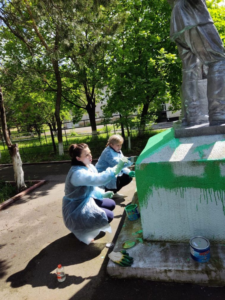 Уборка мемориалов. Памятник мусору. Памятник волонтерам. Уборка воинского захоронения. Село Розовка Ставропольский край.