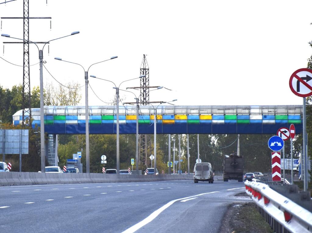 Заработали лифты на надземном пешеходном переходе в районе посёлка Речкуновка