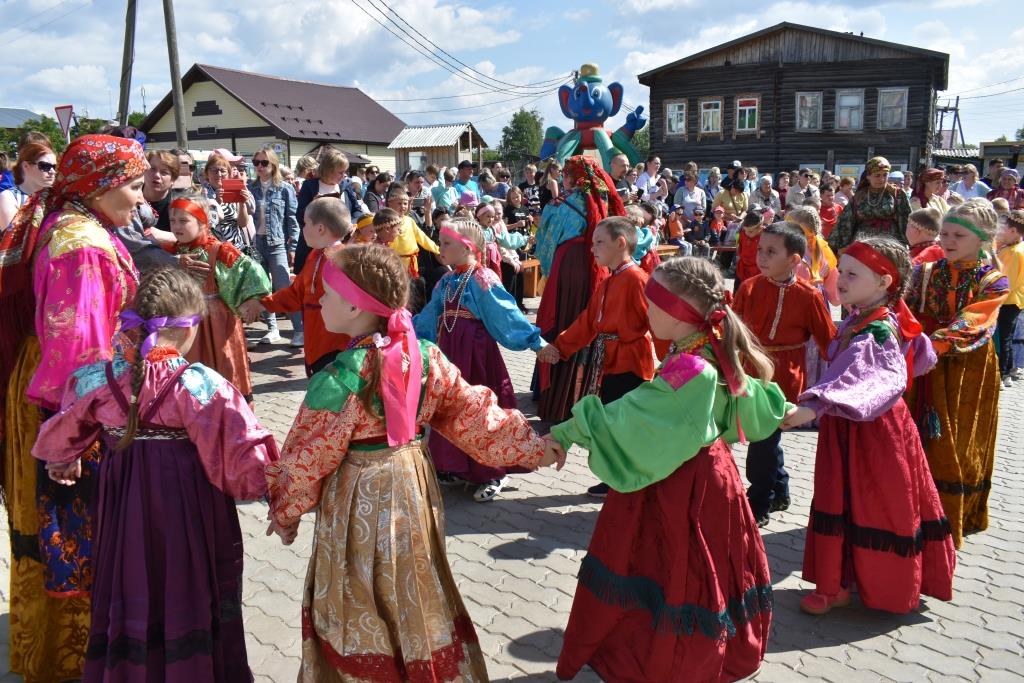 Праздник луд. Луд праздник Коми. Праздник луд в Ижме. Фольклорный праздник.