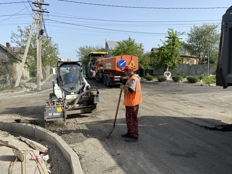 В Новороссийске продолжается ремонт улицы Толи Масалова
