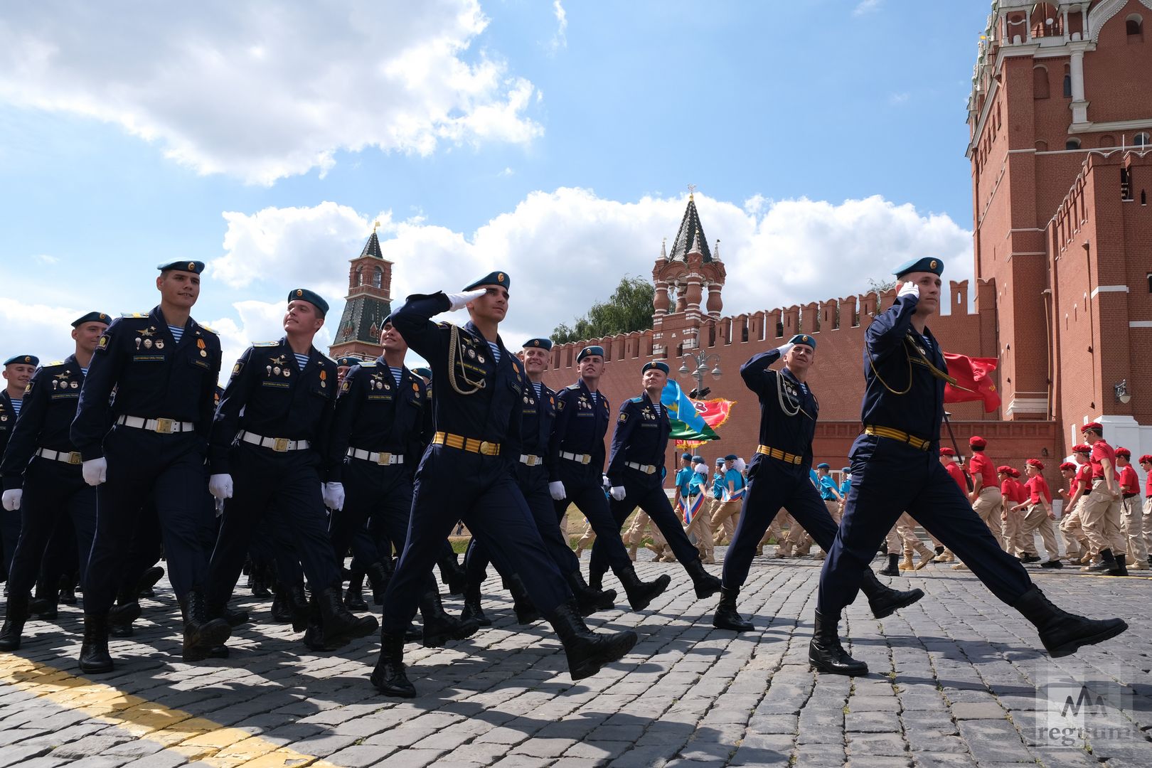 Сегодня день парад. Парад. ВДВ на параде 2022. Парад в Москве. ВДВ на параде в Москве.