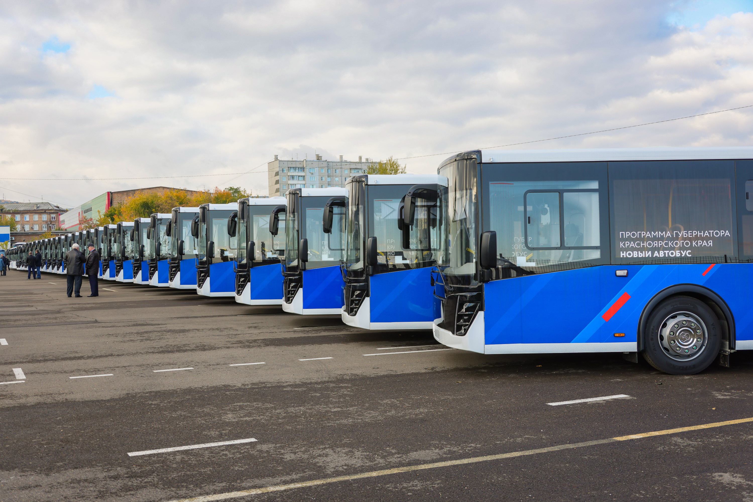 Маршрут красноярский край автобус. Новый ЛИАЗ 2022. Новые автобусы в Красноярске. Парк автобусов. Новый общественный транспорт.
