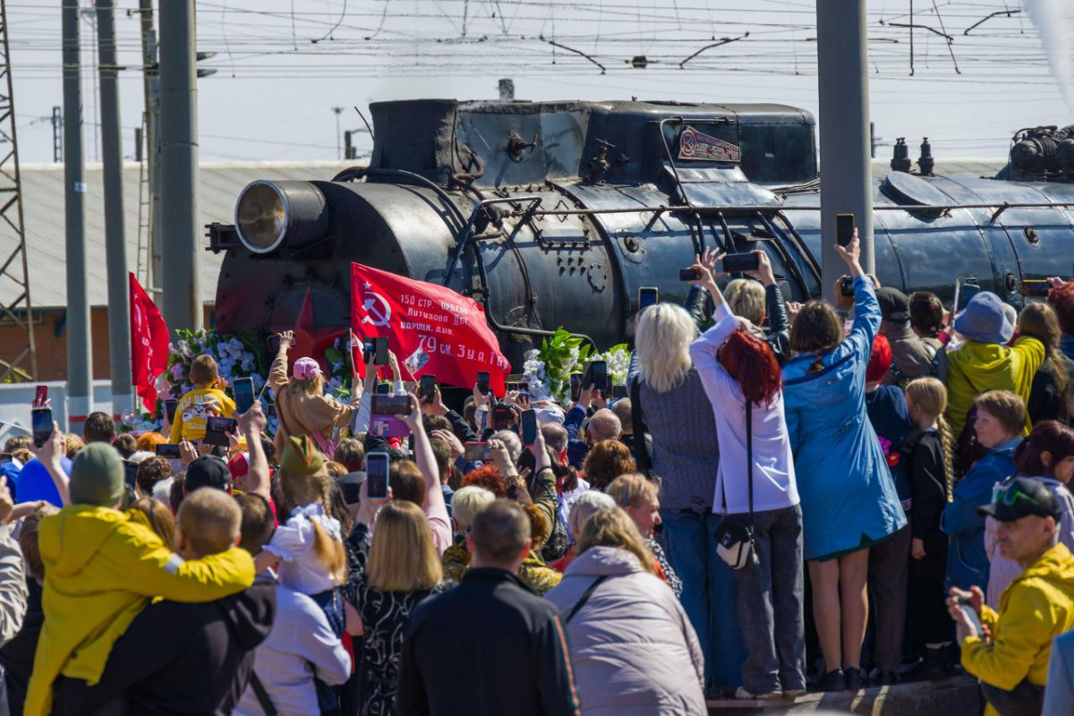 120 южноуральцев отправились на ретропоезде в Троицк*