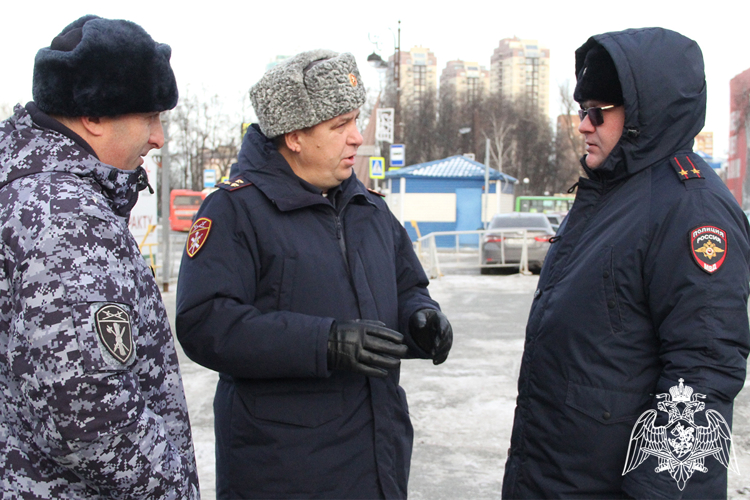 Росгвардия обеспечила безопасность прибытия поезда Деда Мороза в Тюменскую область