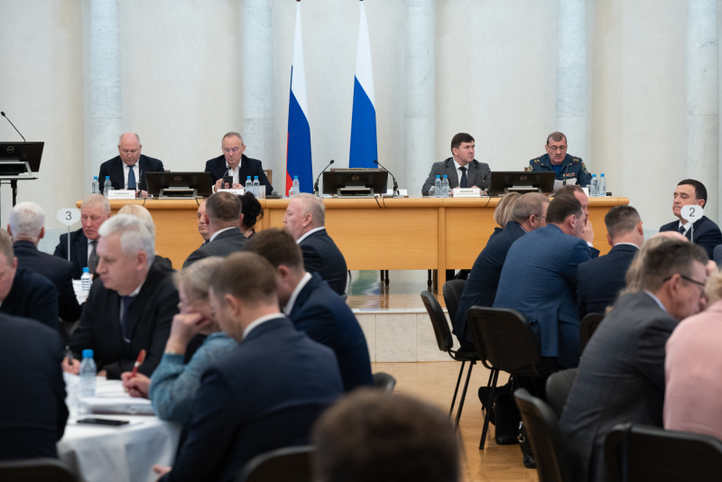 В Свердловской области подвели итоги деятельности функционирования гражданской обороны и территориальной подсистемы РСЧС в 2023 году
