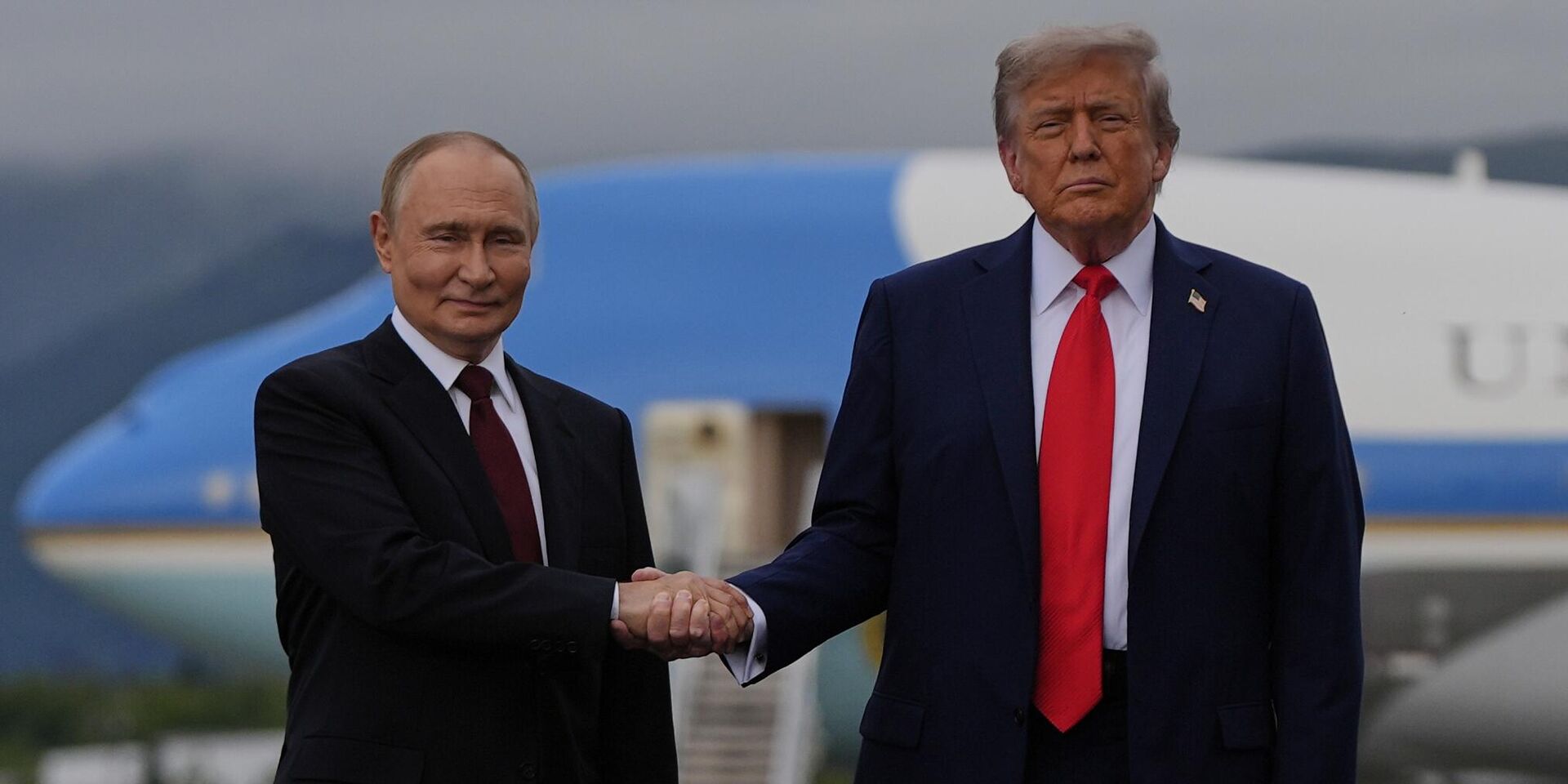 Путин и Трамп встретились на Аляске - ИноСМИ, 1920, 18.10.2025