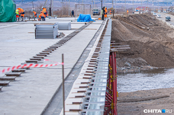 Строительство второго моста через Обь в Сургуте ведётся с опережением сроков