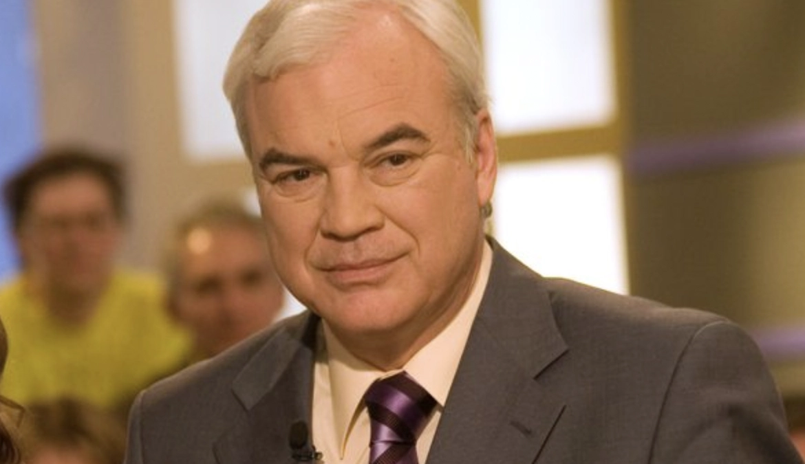 ведущий до и после полуночи