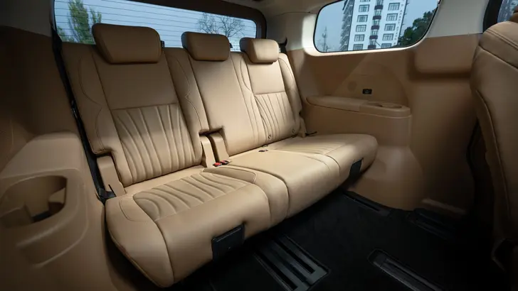 Интерьер JAC RF8