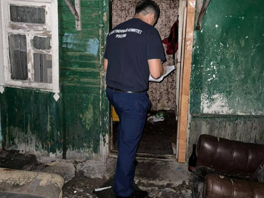 Воронежец убил друга, завернул труп в брезент и выкинул в кусты 