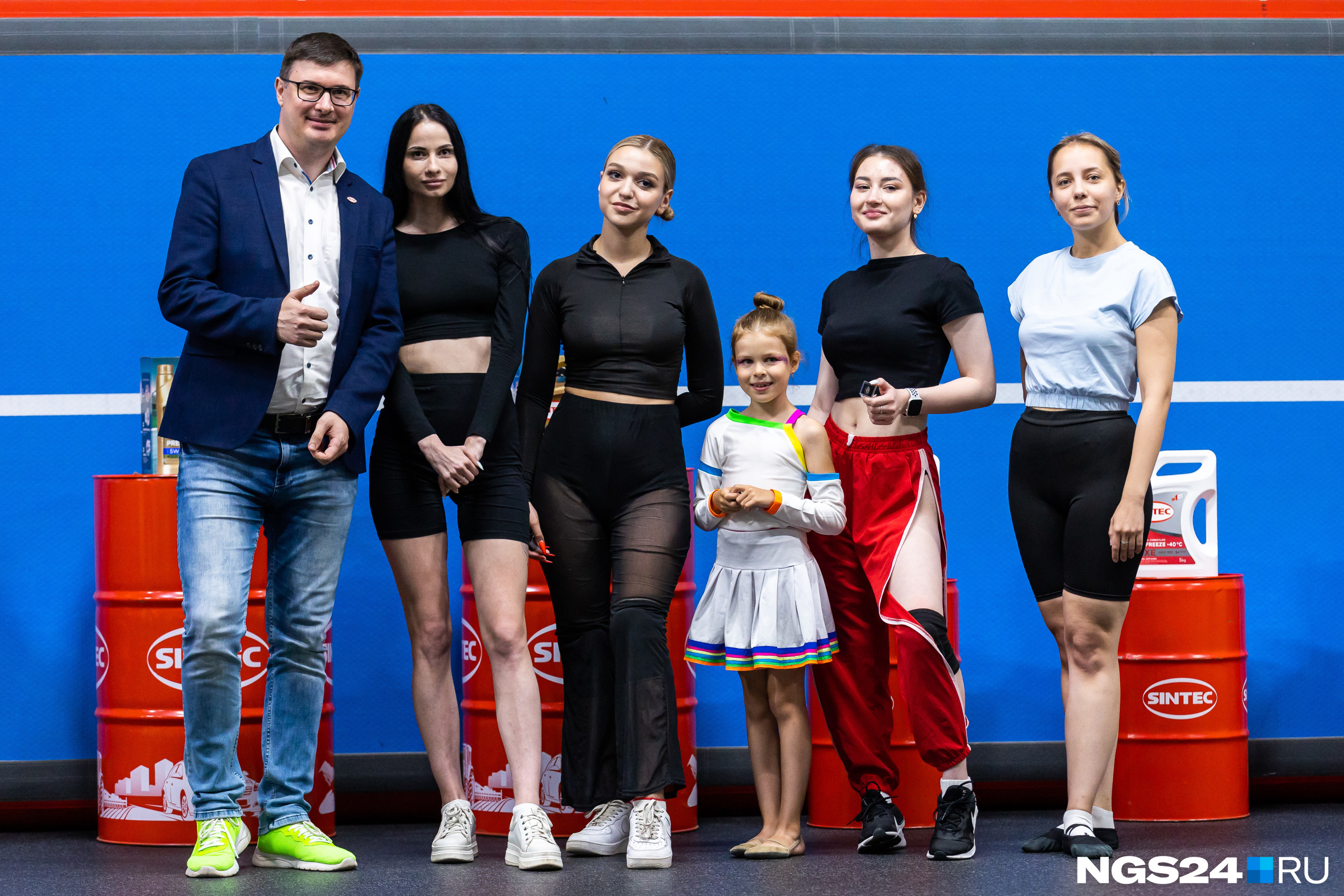 Победный танец. Танцы фото. Ты в ритме танца тебе некуда. В ритме танца. Фотография с надписью хочешь узнать человека послушай его музыку.