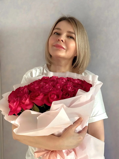 # Умница, красавица, сотрудник! 