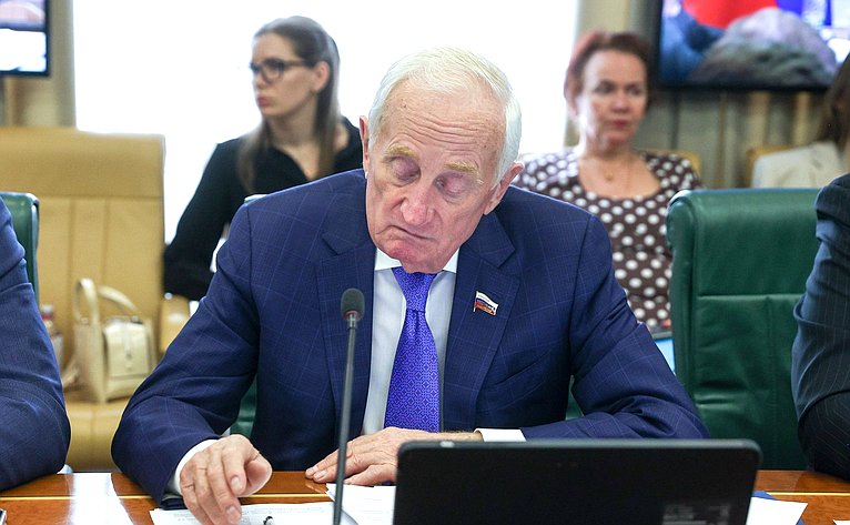 Виктор Кресс