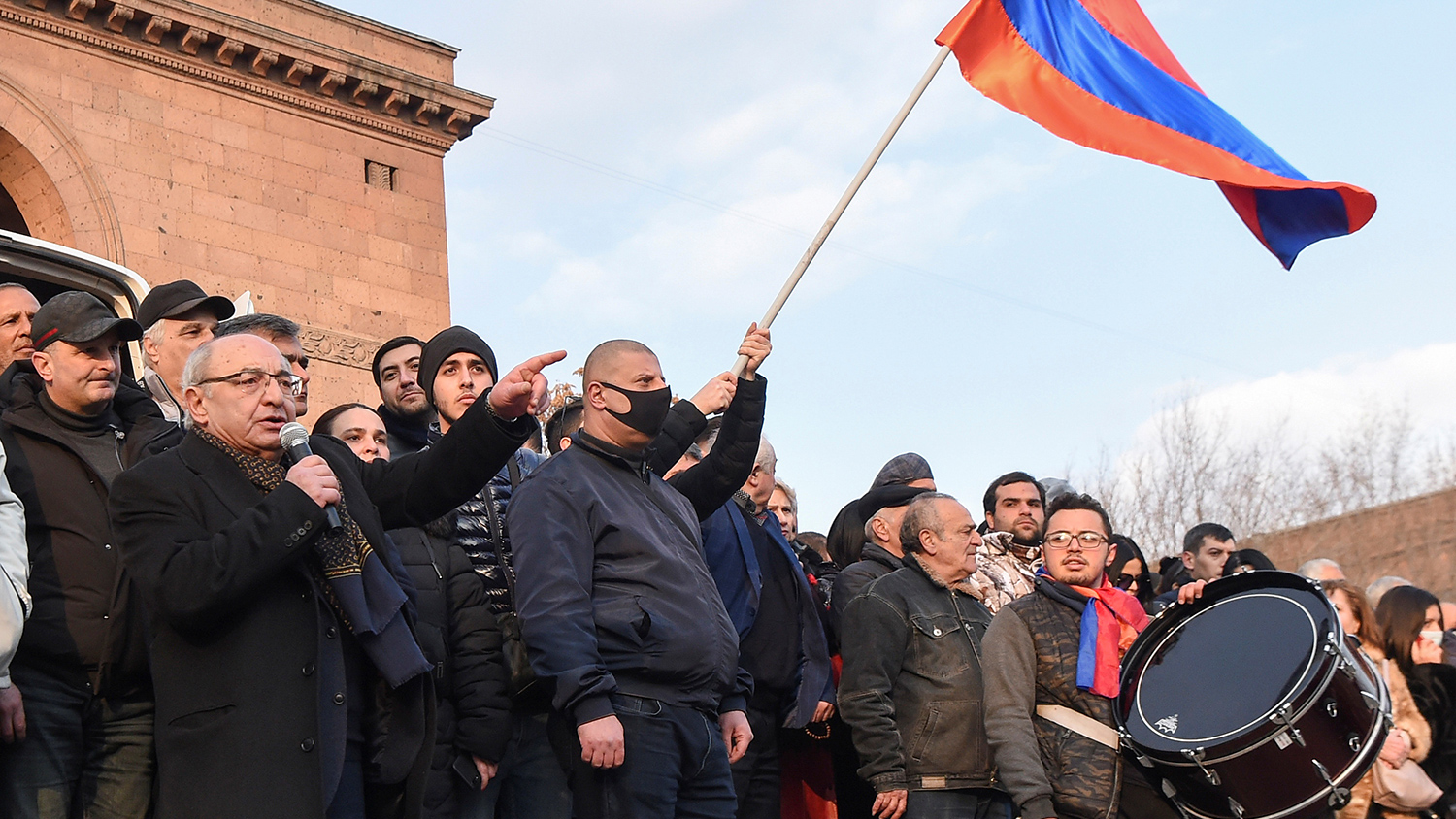 Что происходит в армении сейчас последние новости. Митинг Армении против Пашиняна. Революция в Армении 2018. Революция Армения 2022. Протесты в Ереване.