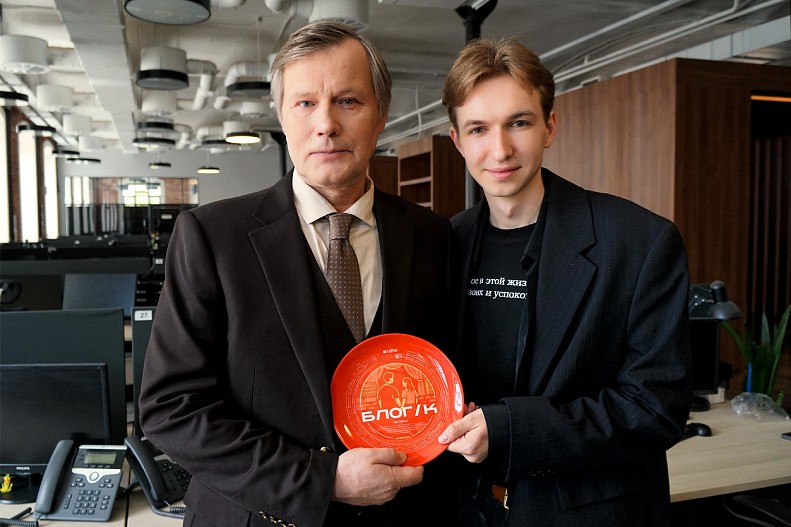 Игорь Гордин и режиссер Григорий Сазанов