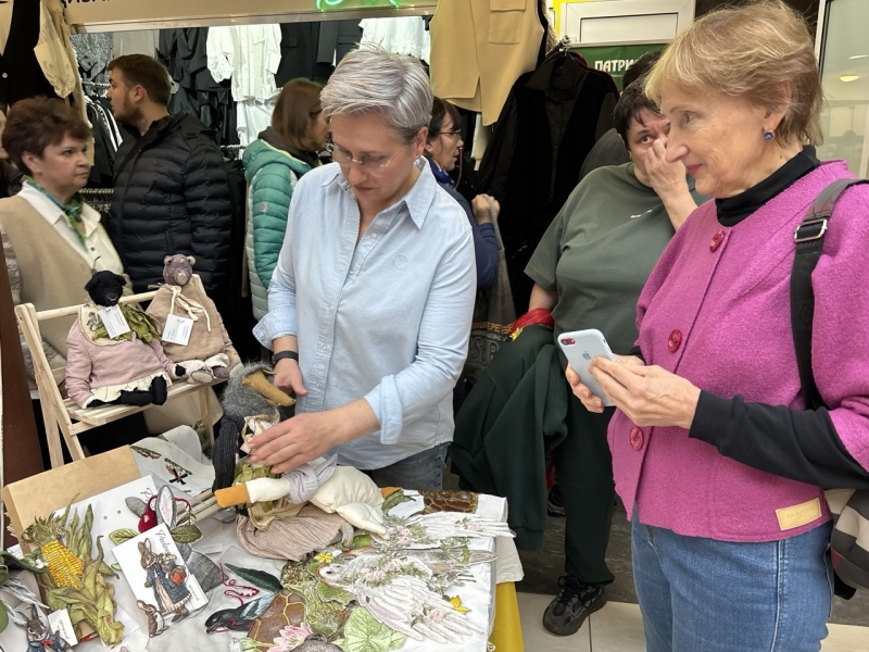 Туристы едут в Екатеринбург в том числе и за сувенирами