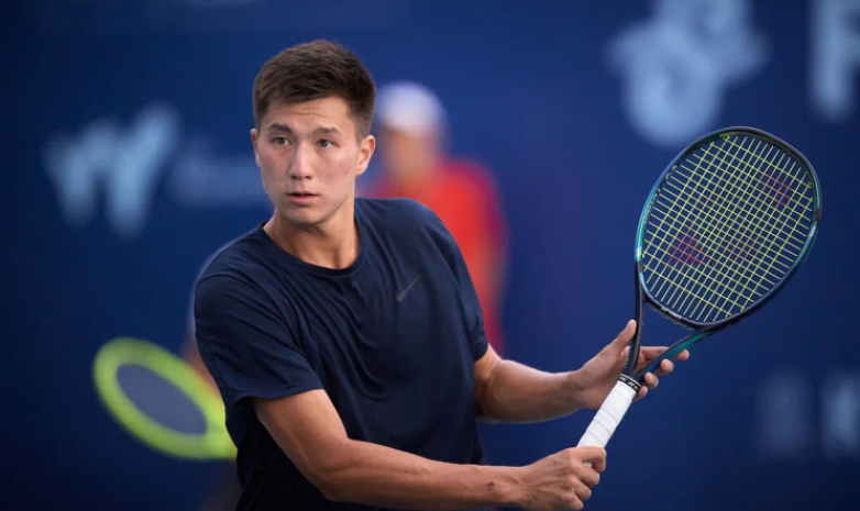 Казахстанский теннисист проиграл в четвертьфинале турнира в Китае