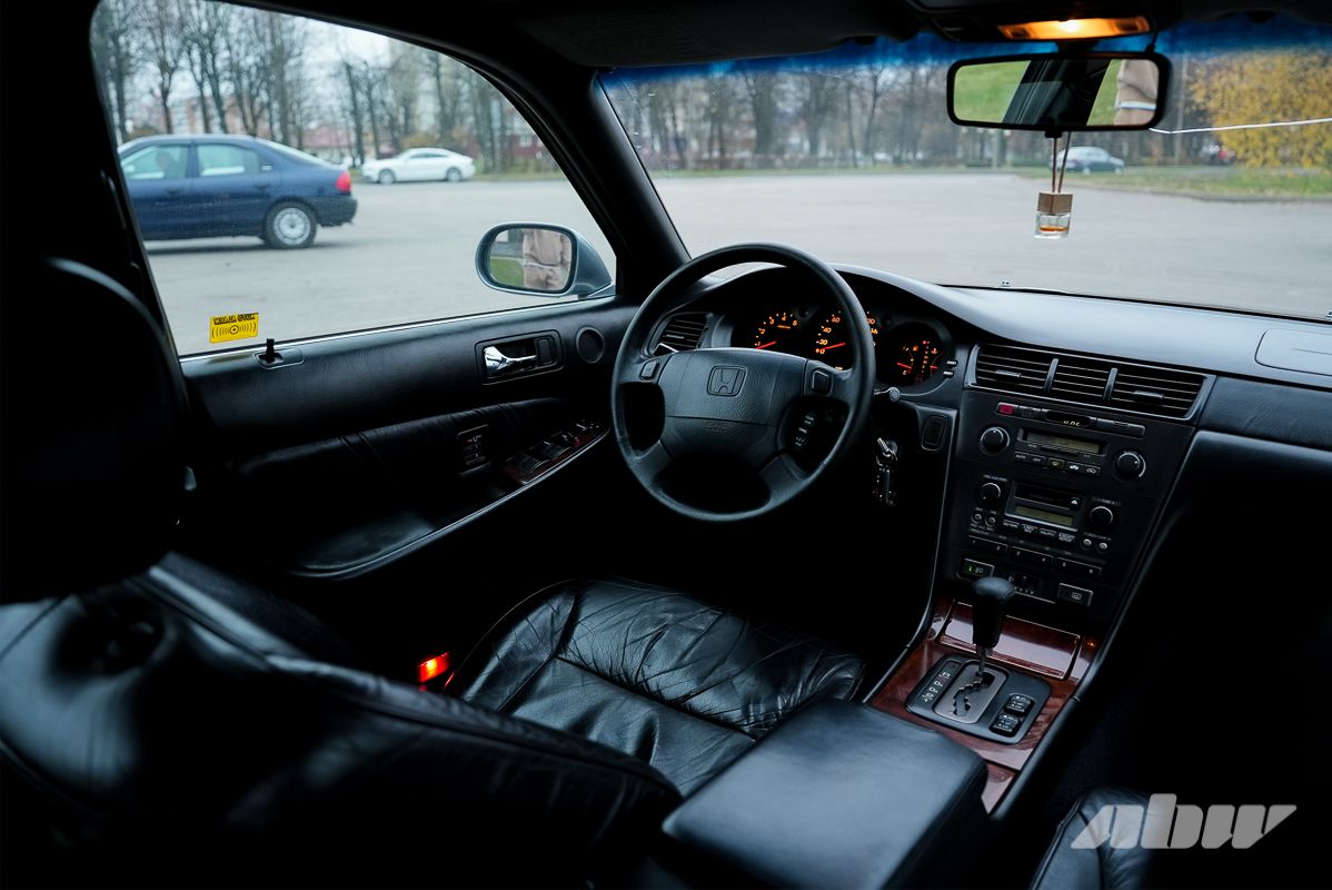 «Она дала комфорт, который мало кто ожидает от таких машин»: история владения редкой Honda Legend