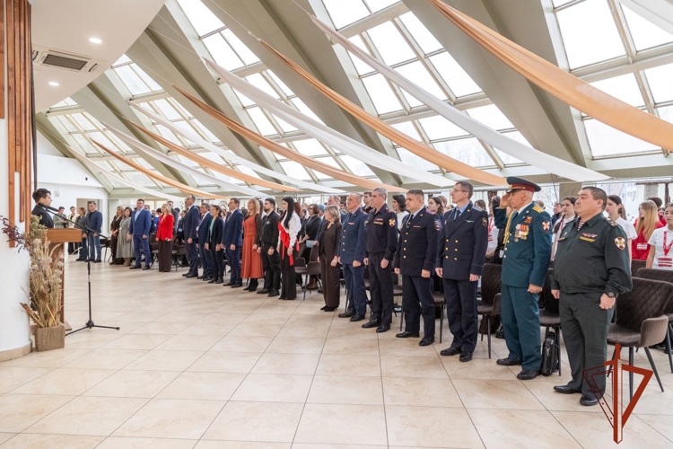 В Хакасии росгвардейцы презентовали свои профессии на профориентационном мероприятии 