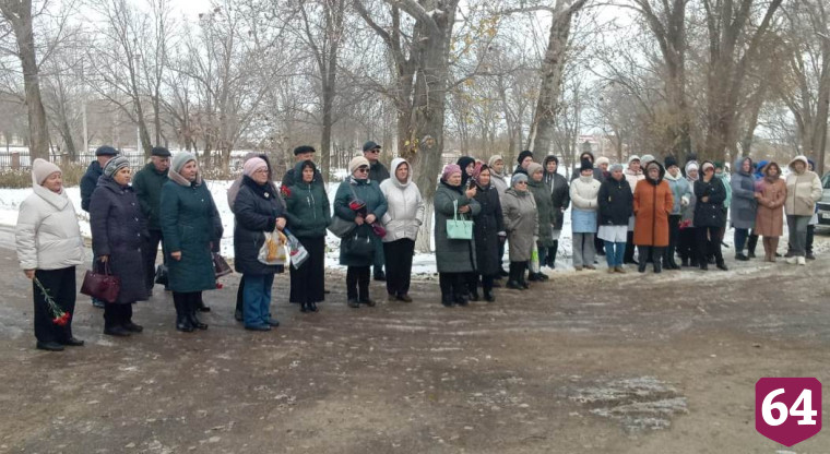 В Саратовской области увековечили память заслуженного врача