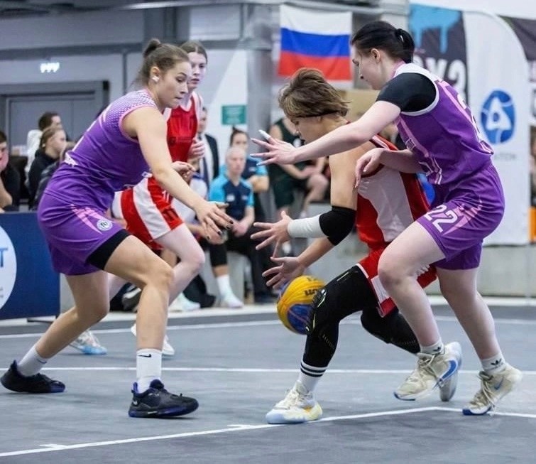 Наши баскетболистки