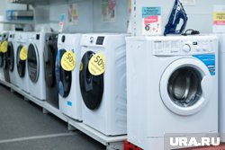 Из-за оттока капитала рубль подешевеет, а импорт подорожает, полагает Евгений Надоршин