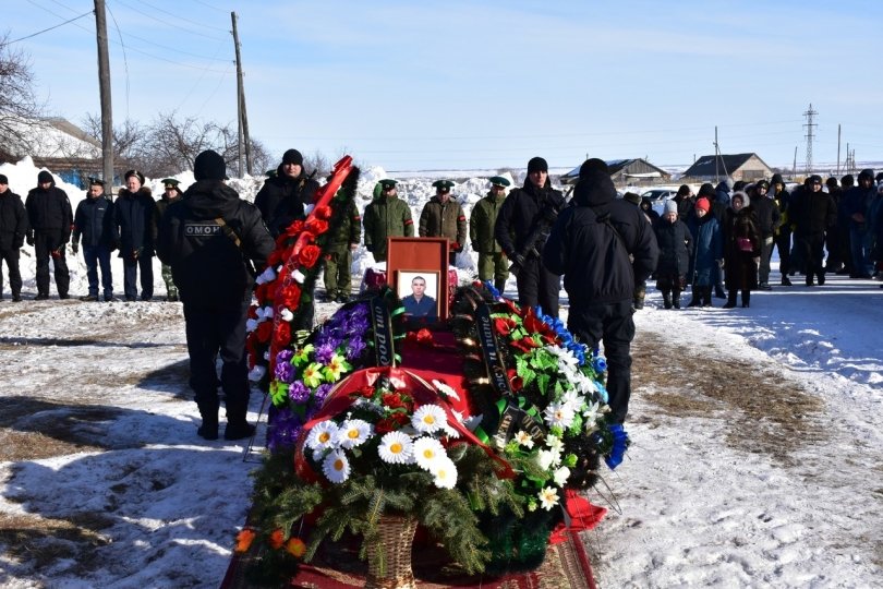 «Горько и тяжело на душе»: в Башкирии простились с погибшим в СВО Арсеном Зиякаевым