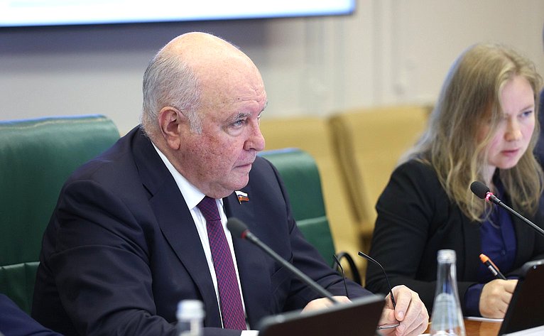 Григорий Карасин