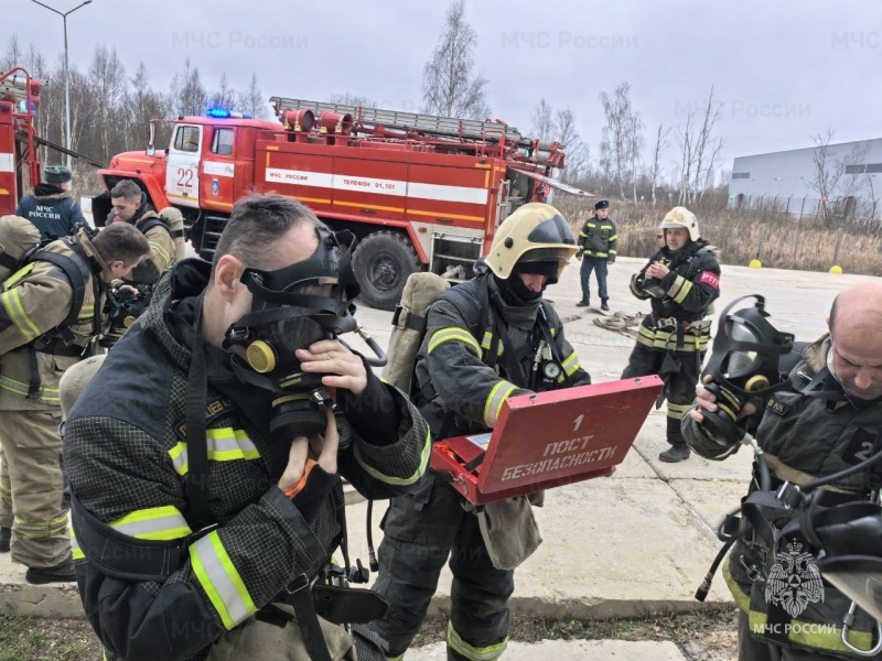 На одном из промышленных объектов города Ростова Великого прошли пожарно-тактические учения