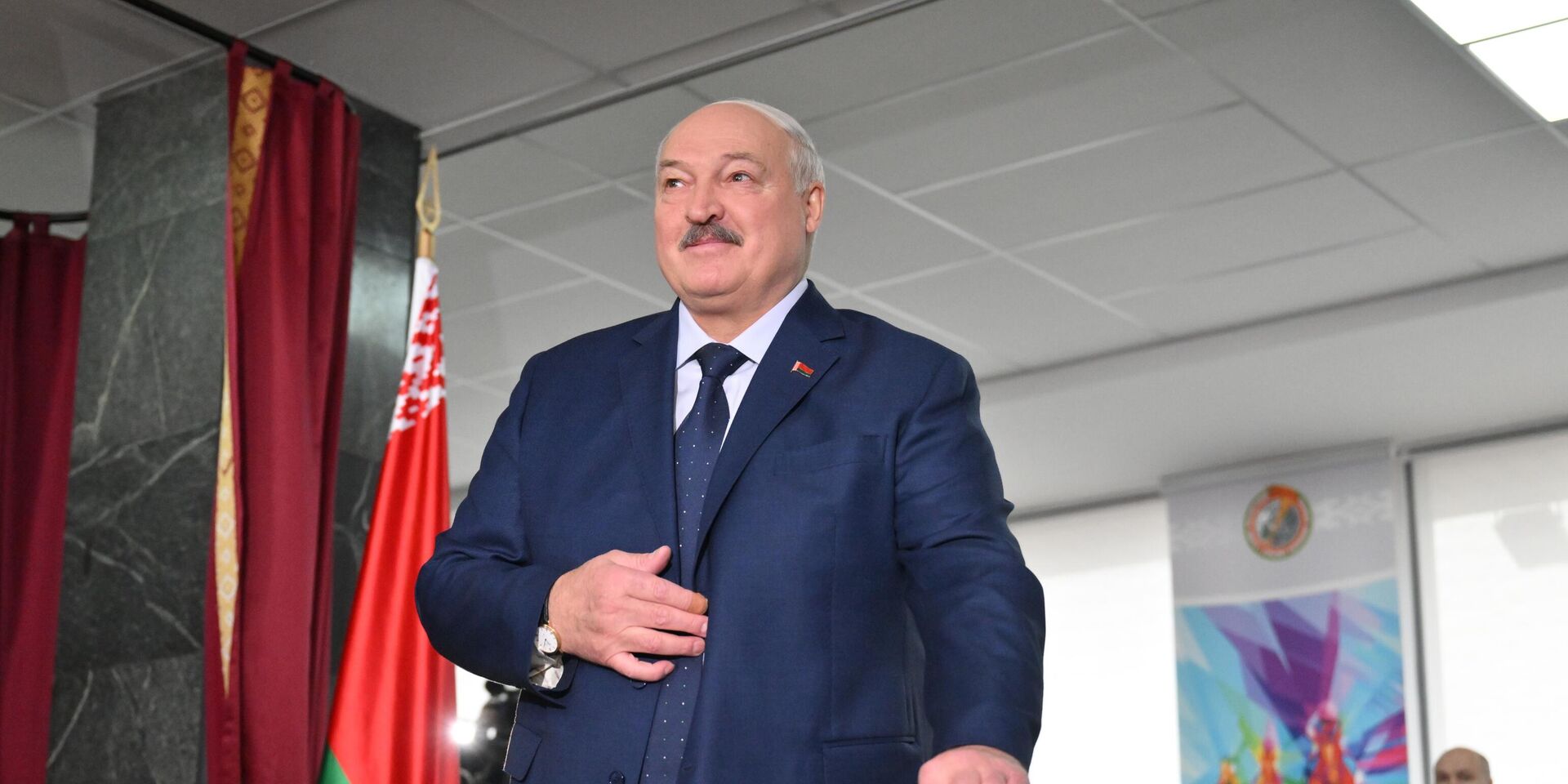 Голосование А. Лукашенко на выборах президента Белоруссии - ИноСМИ, 1920, 24.12.2025