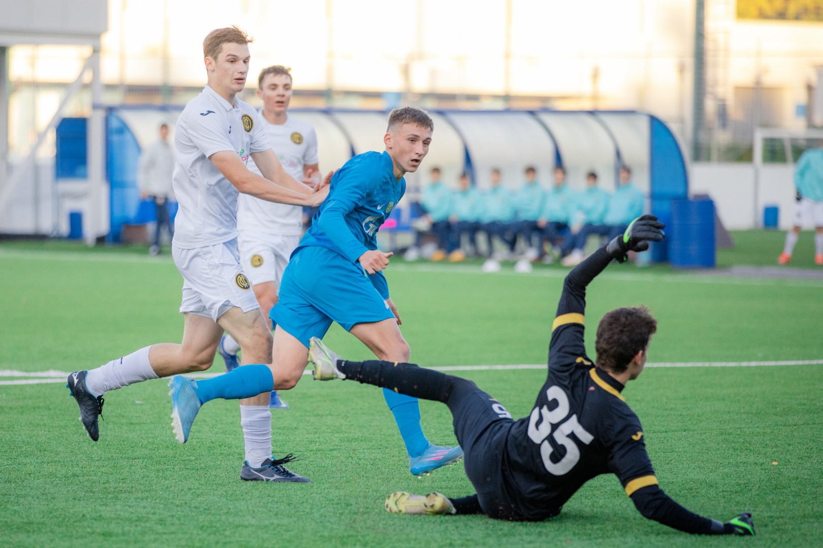 юфл цска. юношеский футбол. даниэль кирицэ зенит 2003. футбол юношеская лига зенит. футбол юноши.