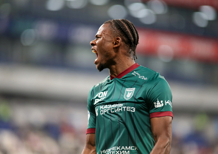 «Занимался и брейк-дансом, и дзюдо, и хип-хопом, и легкой атлетикой, играл в театре»