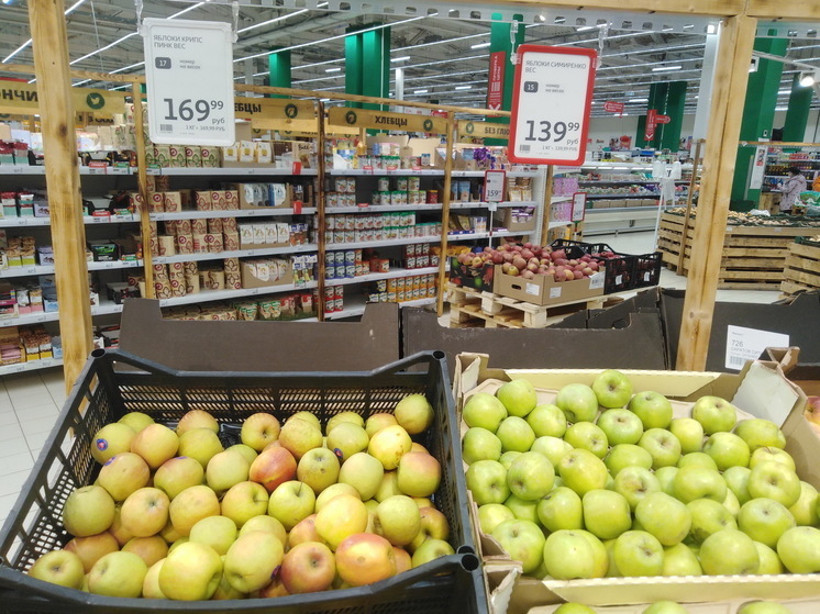 В Саратове стоимость яблок приближается к 200 рублям