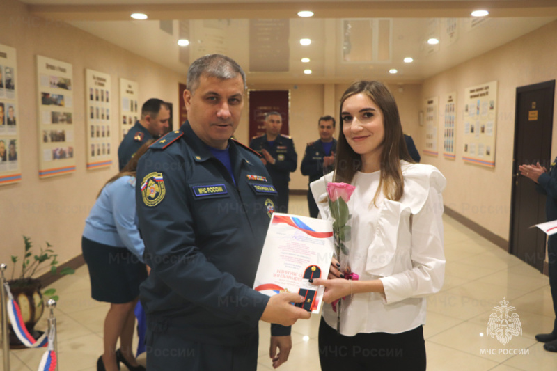 Вручены первые офицерские звания